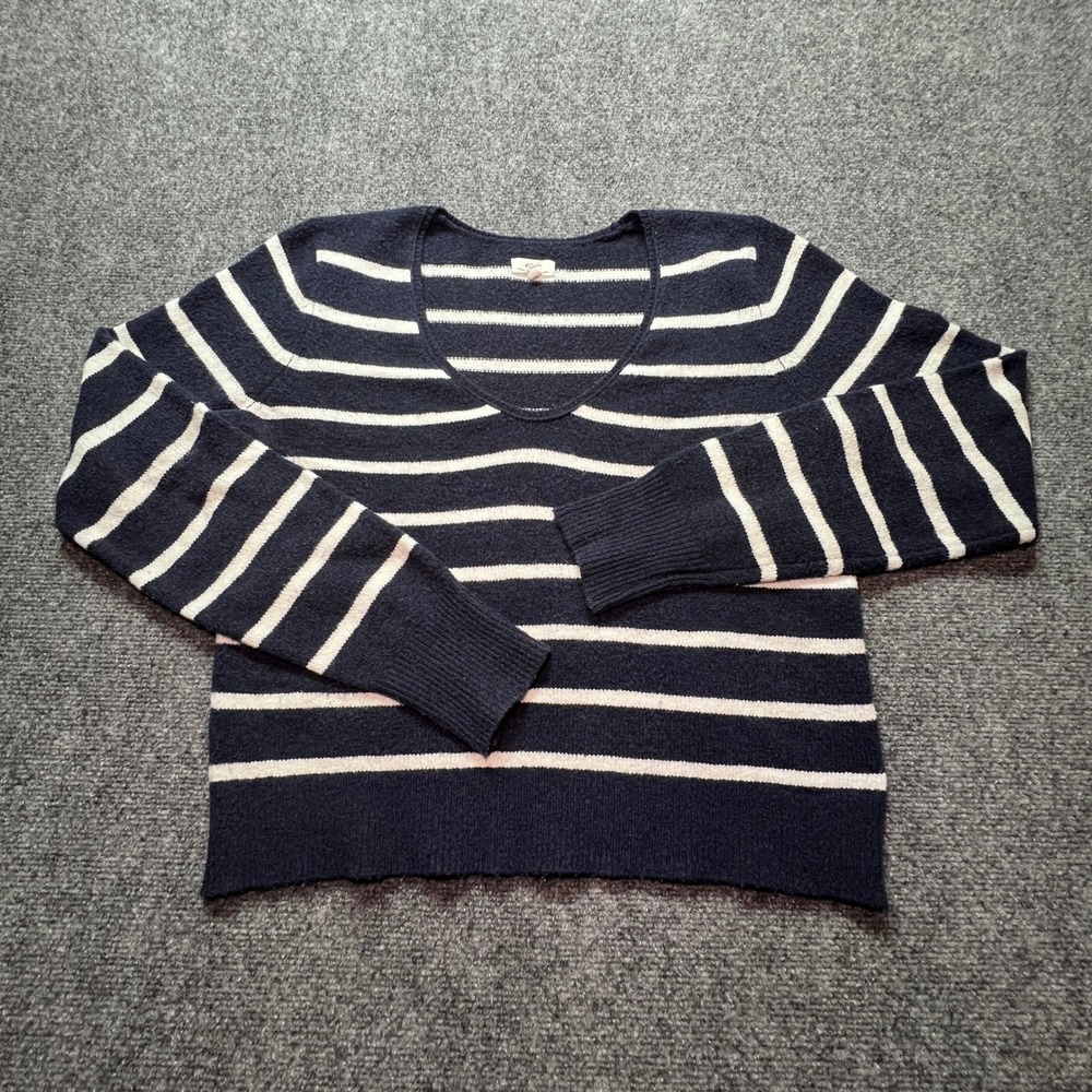 Aerie Navy Blue White Striped Scoop Neck Fuzzy Knit Sweater Medium Soft Warm